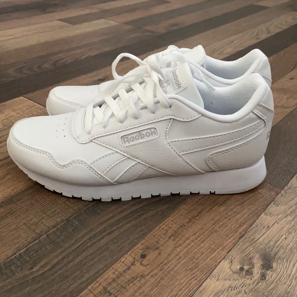 white reebok classics
